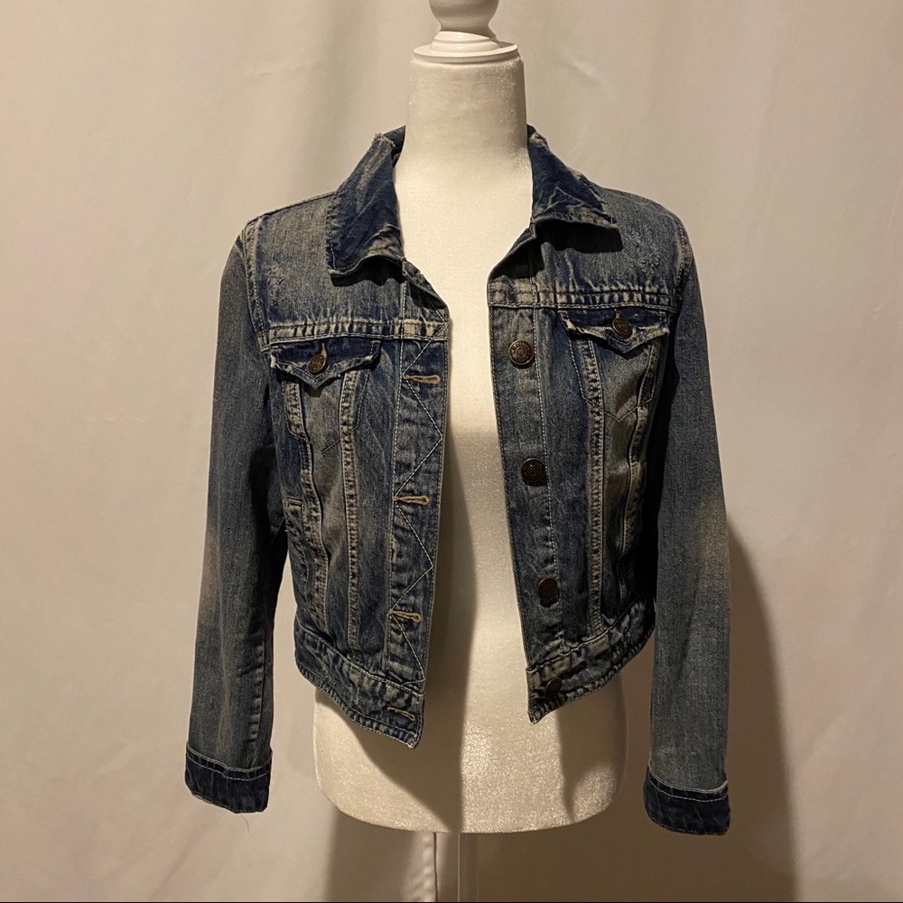🌟 2 for $20 Wallflower Distressed Denim Jacket